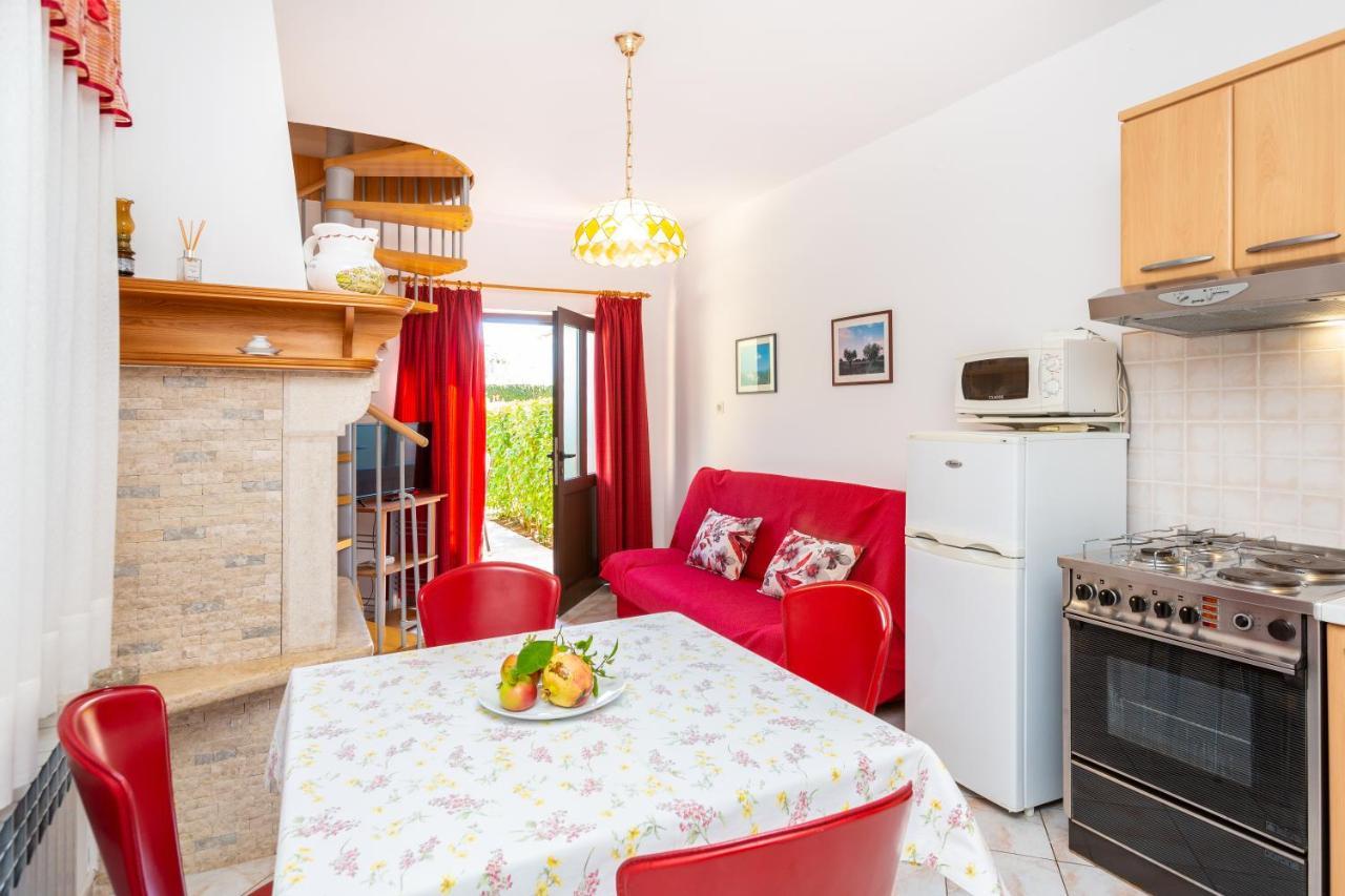 Apartment Maretic *